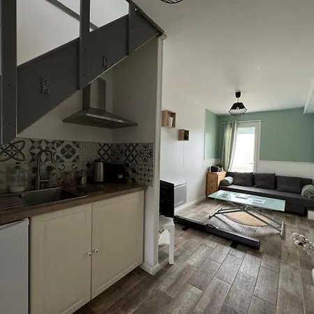 Le Nid - Charmante Petite Maison Avec Balneo Дом отдыха Gambais