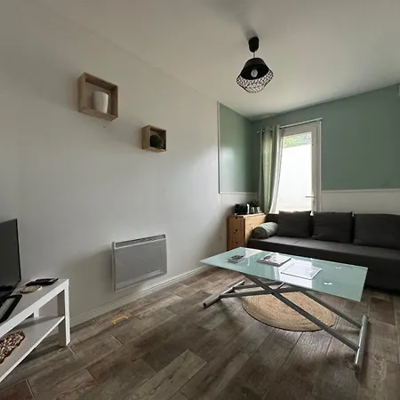 Le Nid - Charmante Petite Maison Avec Balneo * Gambais