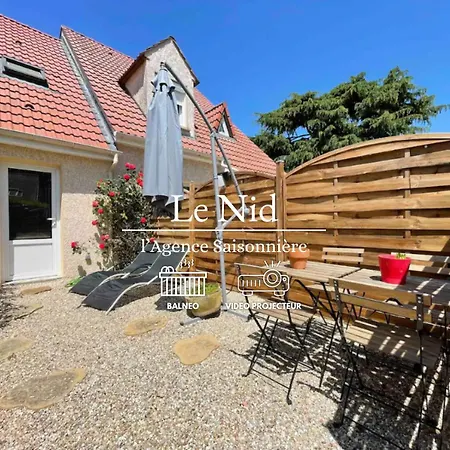 Le Nid - Charmante Petite Maison Avec Balneo * Gambais